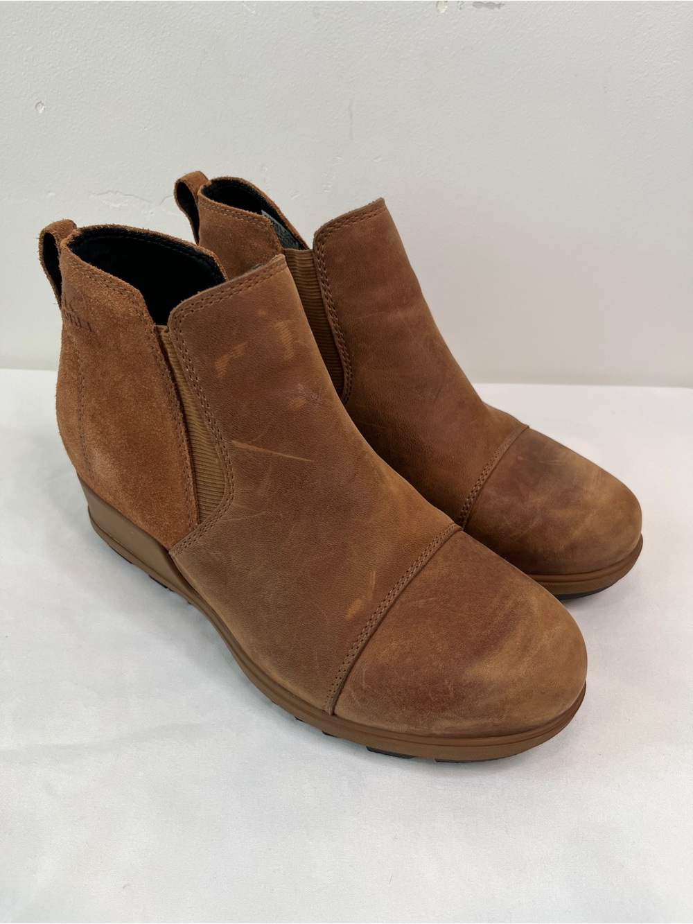 Sorel Evie II Chelsea Booties Tan Suede Waterproof Wedge Boots Womens Size 8.5